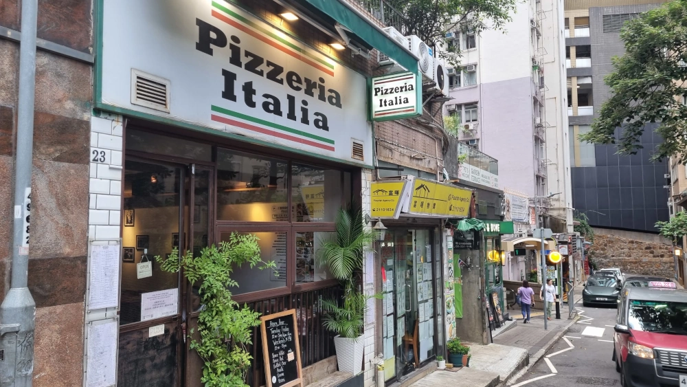 Pizzeria Italia Soho Mid-Levels on Mosque Street #3